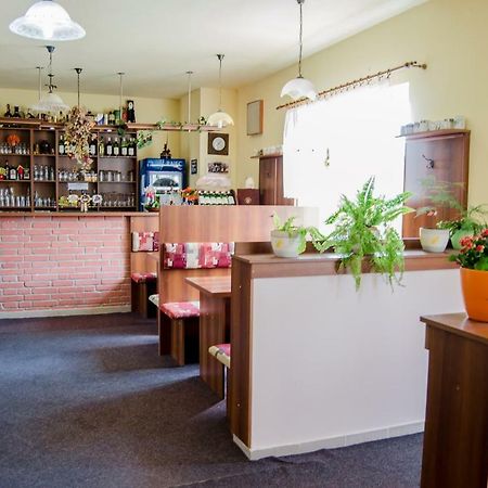 Veselí nad Moravou Penzion Vinarna U Hroznu酒店 外观 照片